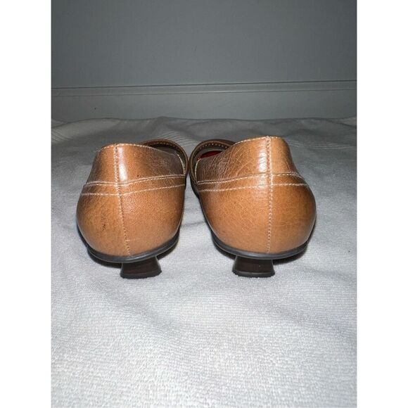 Women’s Vintage Brown/Caramel Loafer Kitten Heel 8 - Picture 4 of 8